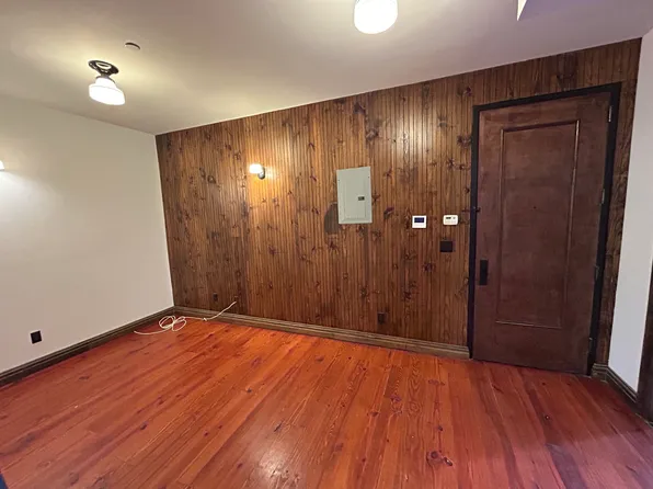 235 Kent Avenue image 3 of 14