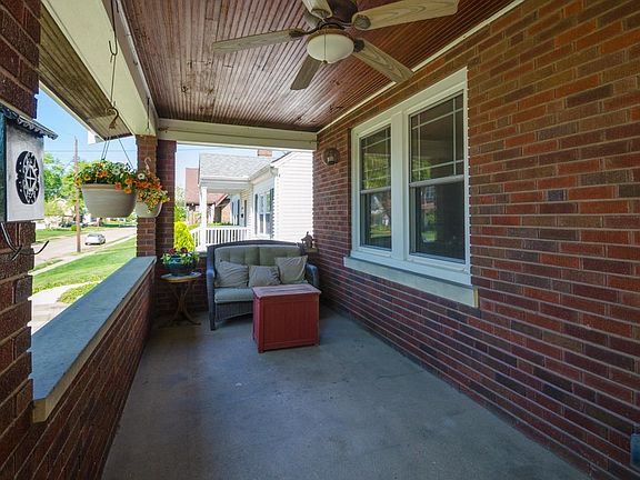 2nd image of 3824 N Berkley Cir