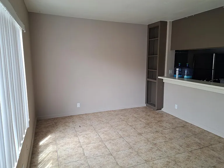 4255 42nd St #3 — Photo 3