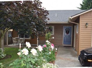 1832 Hardcastle Ave, Woodburn, OR 97071