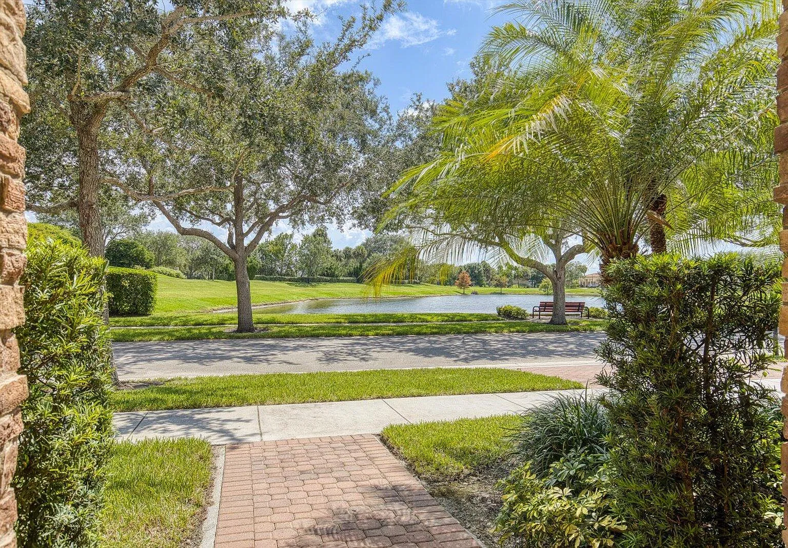 2 bed, 2.0 bath, 1412 sqft, $2,400 — Photo 4