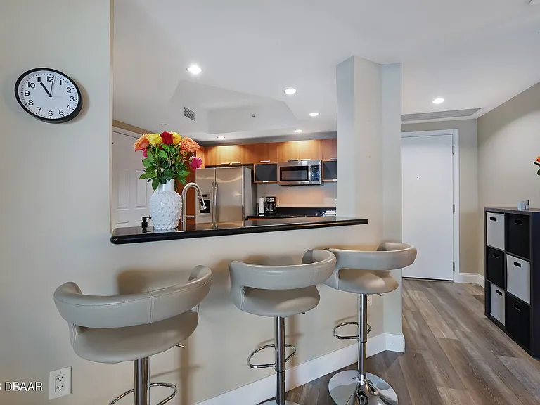 241 Riverside Dr #208 — Photo 14