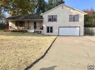 3321 SW Friar Rd, Topeka, KS 66614