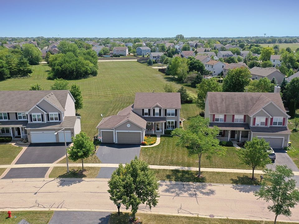 1st image of 3320 Aurora Dr