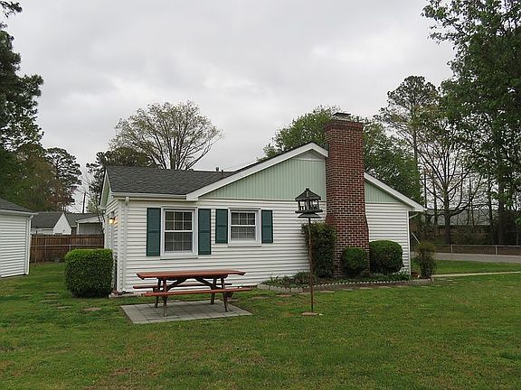 4th image of 213 Village Pkwy