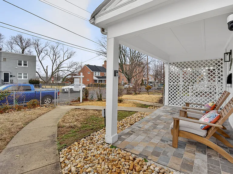 162 Forrester St SW — Photo 5