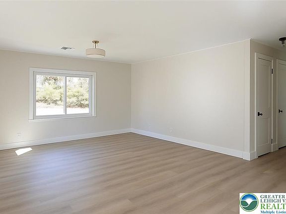 4th image of 3606 McCloskey Ave