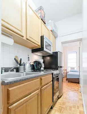 Rented by Gioia Realty | media 29