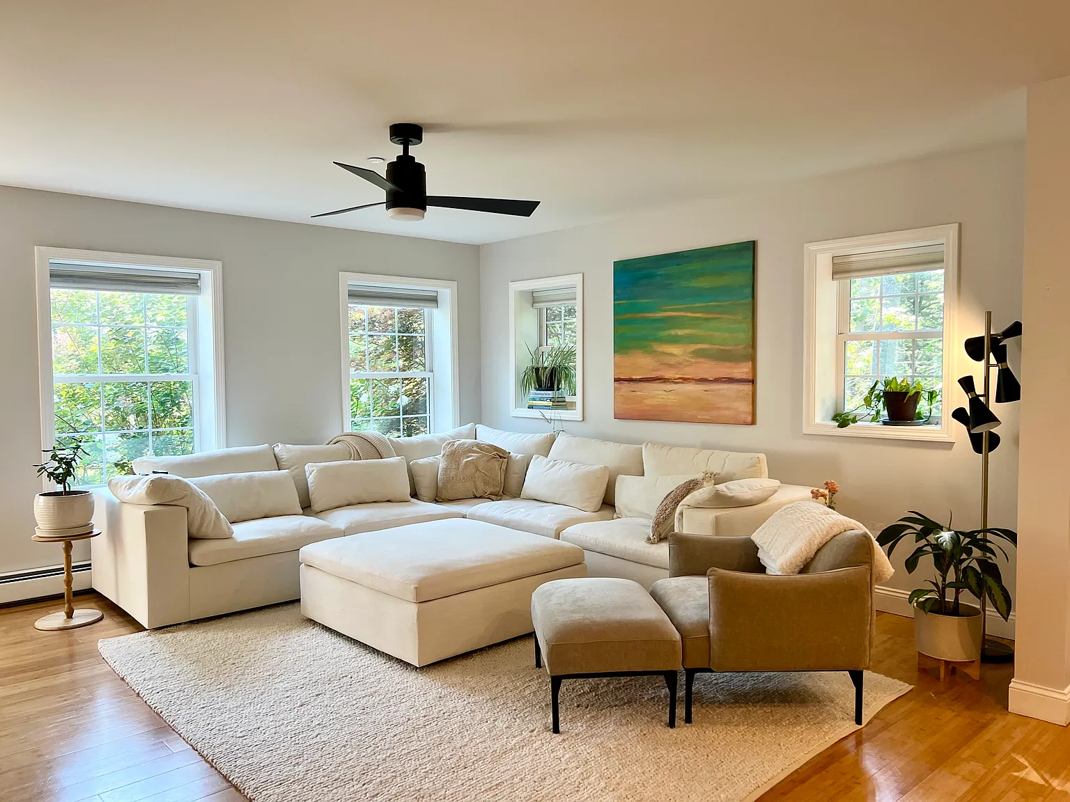 3 bed, 2.5 bath, 2060 sqft, $3,300 — Photo 1
