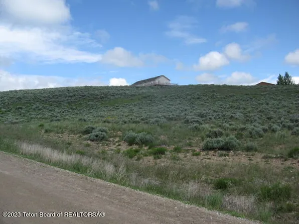 S Sioux Trl, Boulder, WY 82923