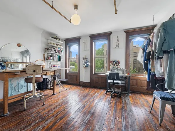 549 West 187th Street image 20 of 31