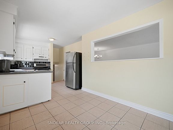 4th image of 1228 Shamir Cres