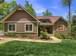 160 Flame Leaf Ln, Hendersonville, NC 28739