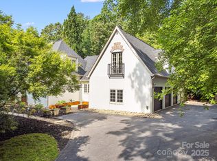 280 Sweetwater Hills Dr, Hendersonville, NC 28791