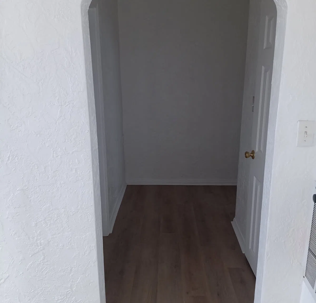 1 bed, 1100 sqft, $750 — Photo 1