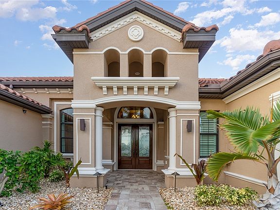 5th image of 1017 SW 44th St