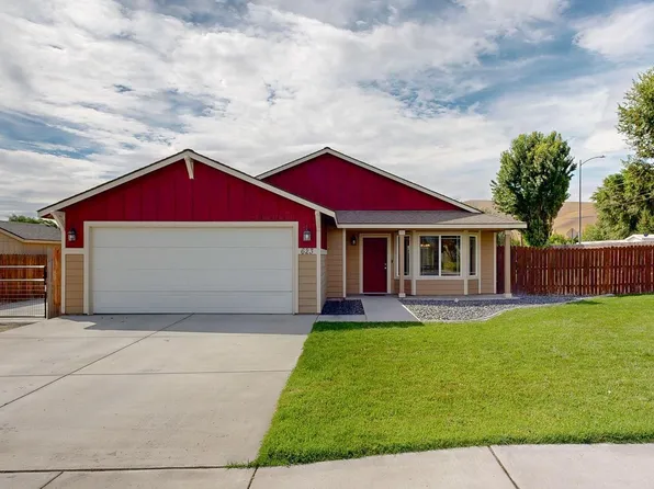 623 Botaka Loop, Benton City, WA 99320