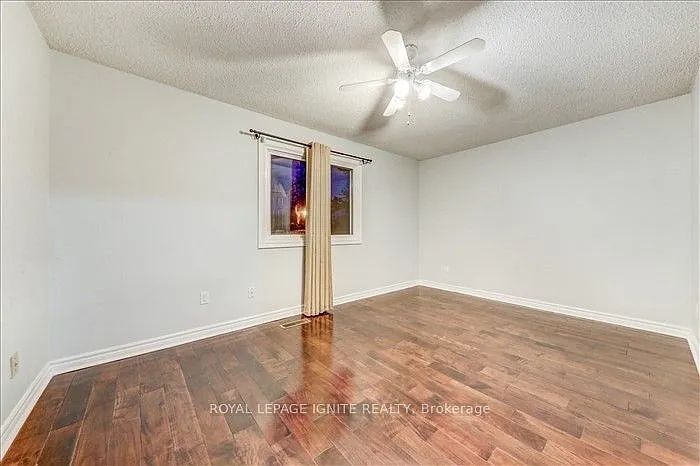 23 Longbow Sq — Photo 9