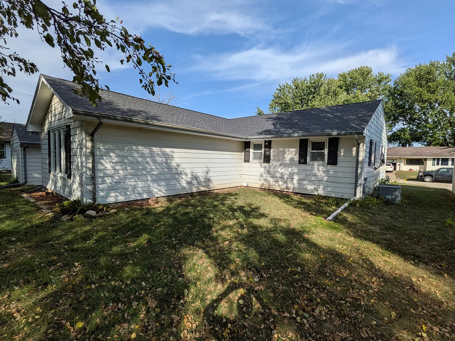 3 bed, 1392 sqft, $1,500 — Photo 3