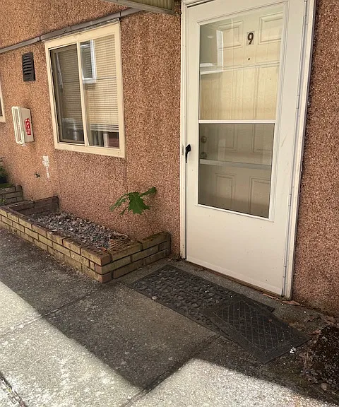Brandon Court — Photo 17