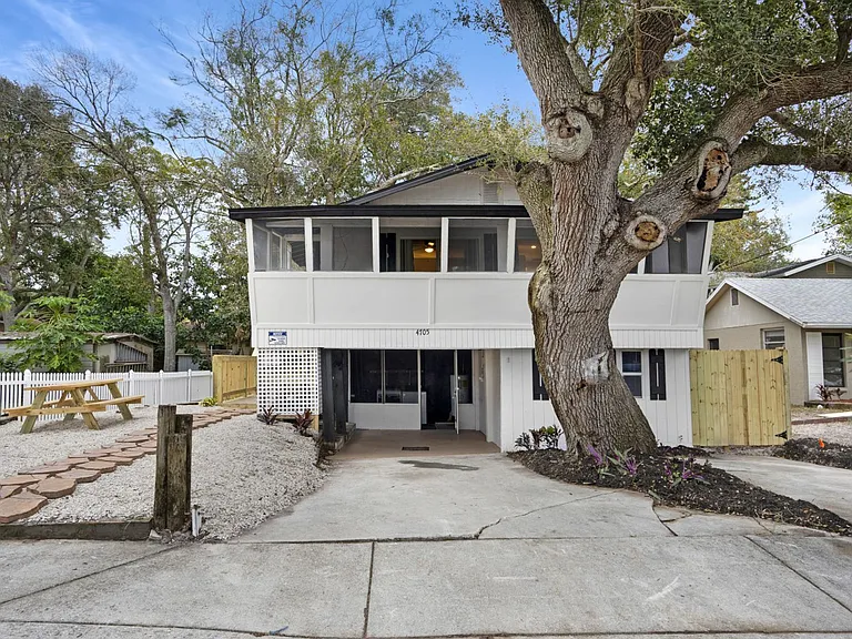 4705 Hollingsworth Ave — Photo 74