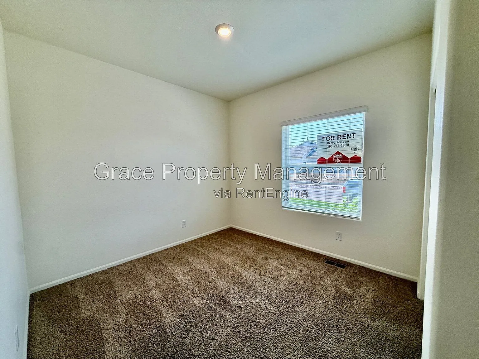 3 bed, 2.0 bath, 1320 sqft, $2,595 — Photo 3