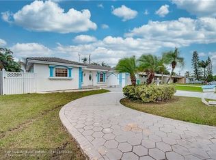 6616 Boxwood Dr, Miramar, FL 33023