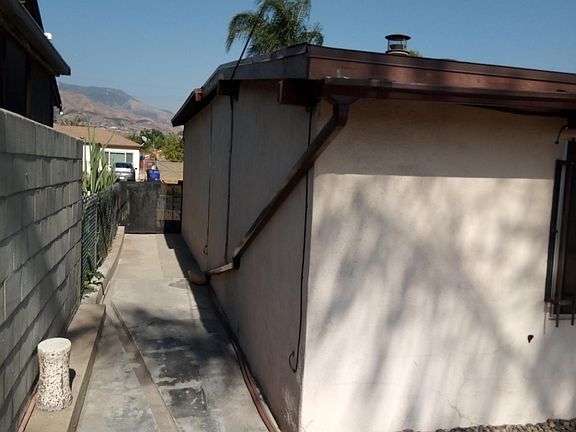 2nd image of 3328 Garden Dr