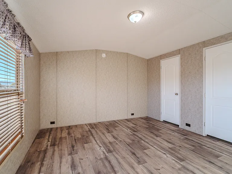 275 N Main St #P2-5 — Photo 23