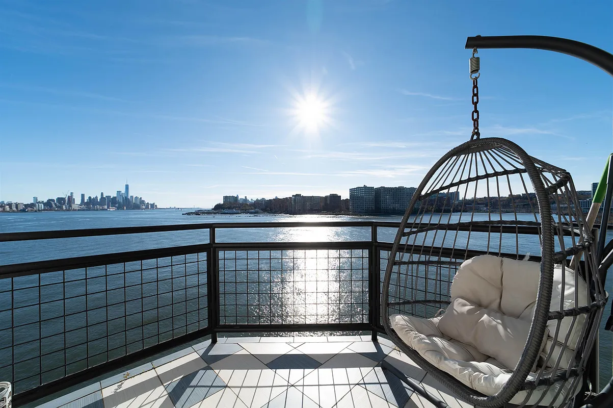 600 Harbor Boulevard 1064