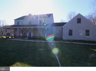 860 Richlandtown Rd, Quakertown, PA 18951