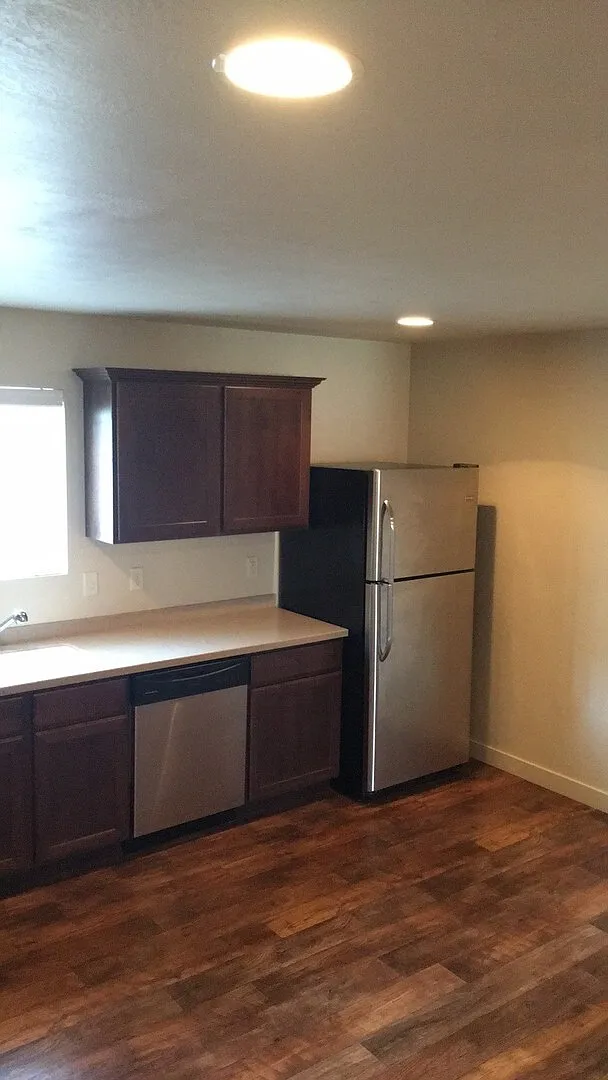 3 bed, 2.5 bath, 1500 sqft, $1,650 — Photo 4