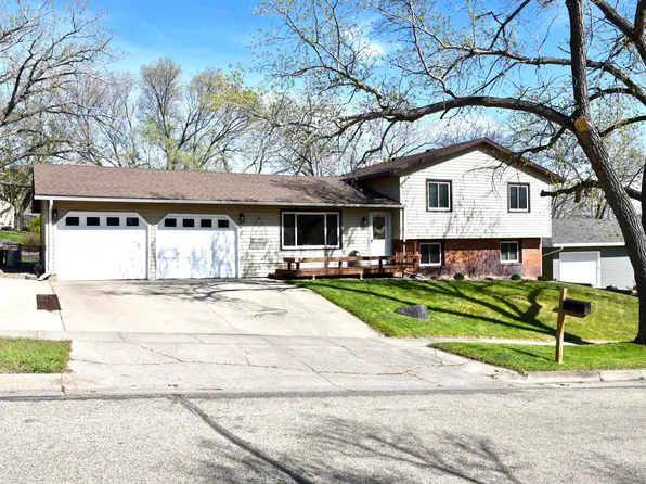 700 N Taylor Ave, Pierre, SD 57501