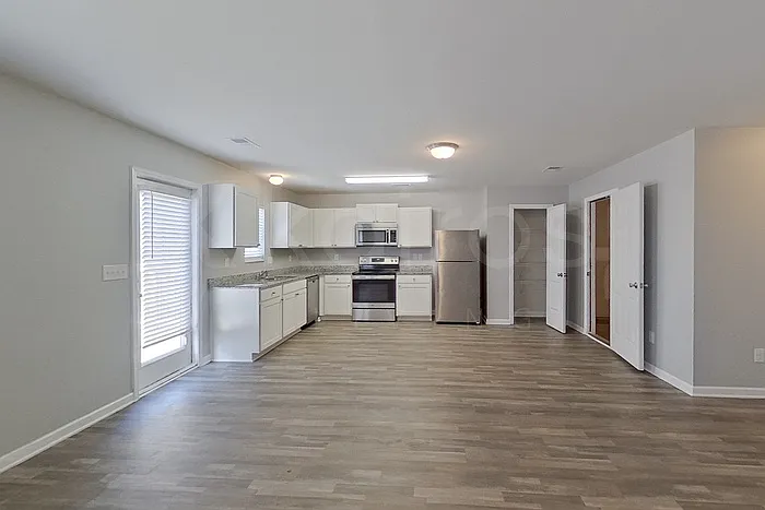 262 Christopher Street Ext — Photo 5