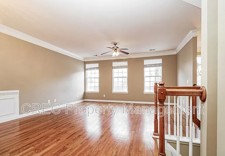 3533 Claremont St — Photo 3