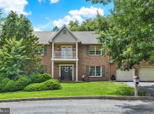 2418 Highland Cir, Harrisburg, PA 17112