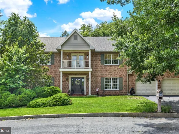2418 Highland Cir, Harrisburg, PA 17112