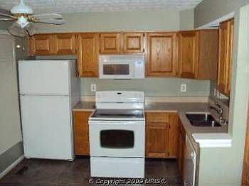 2nd image of 1350 Hollow Glen Ct