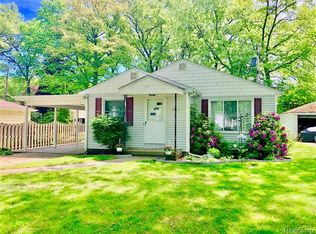 3422 Riverside Dr, Port Huron, MI 48060