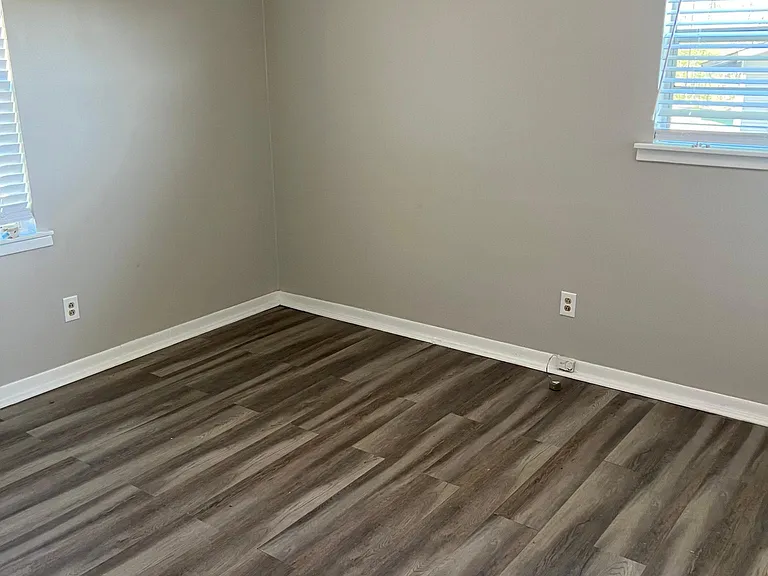 927 Chinchona Dr — Photo 16