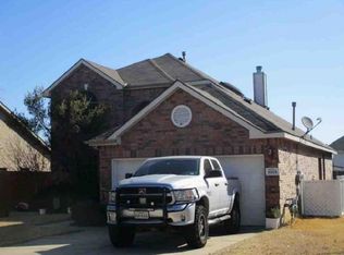 1009 Nighthawk Rd, Fort Worth, TX 76108