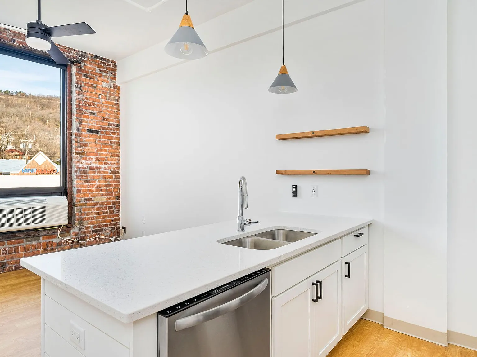 Enger Lofts — Photo 4