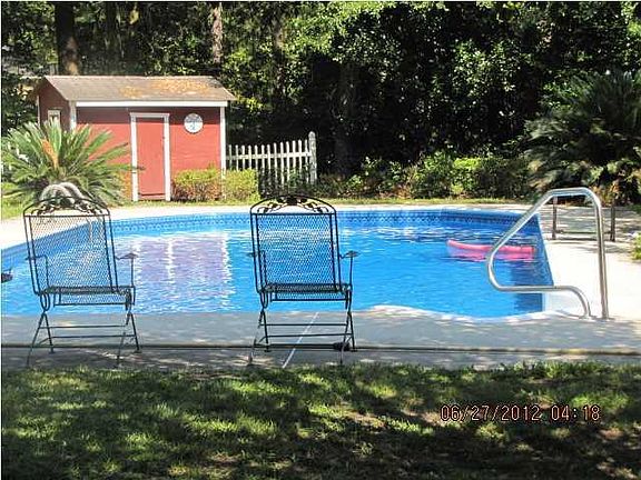 4th image of 108 Woodland Dr