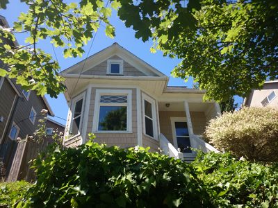 1717 25th Ave, Seattle, WA, 98122