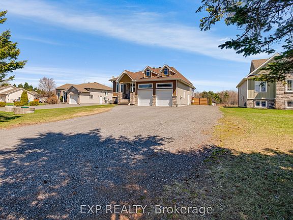 3rd image of 47 Beaver Ln