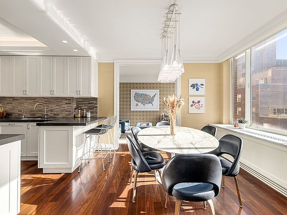 3rd image of 308 E 72nd St APT 11D