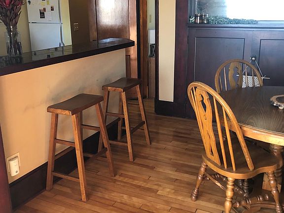 4th image of 1589 Selby Ave #11