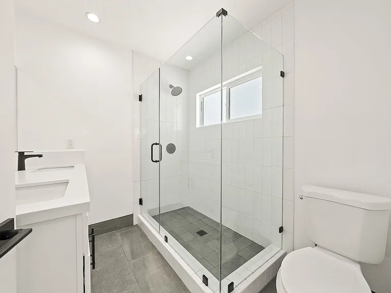 4832 Downey — Photo 3