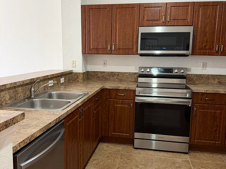6351 Landings Way — Photo 12