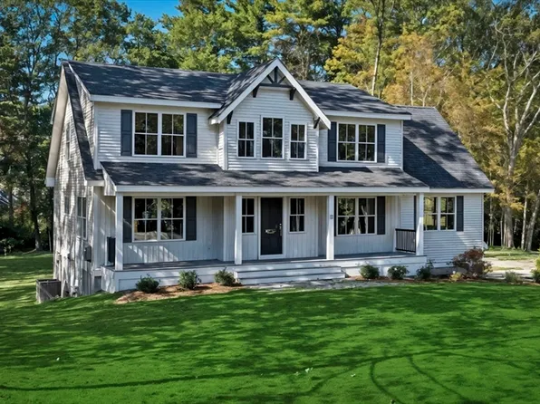 8 Mansion Dr, Topsfield, MA 01983